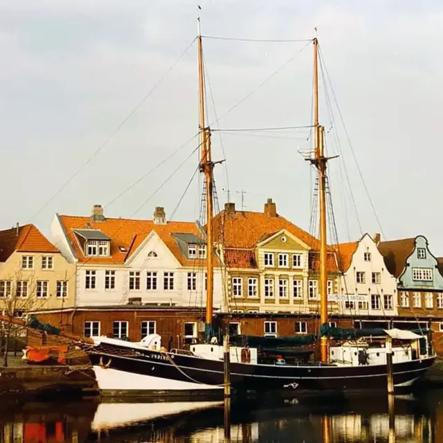 Undine im Hafen von Glückstadt, ca. 1988