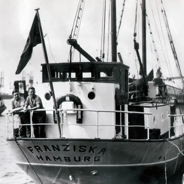 Undine ex Franziska im Hamburger Fischereihafen 1939